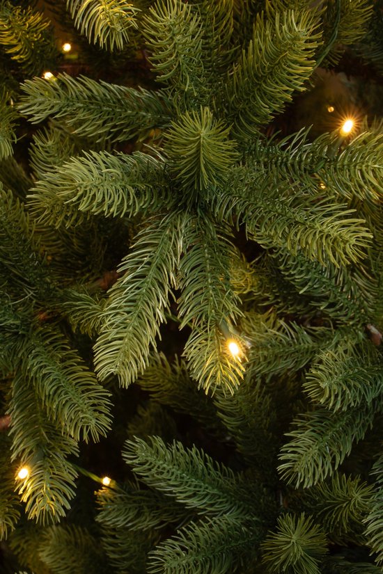 Black Box Trees Nagoya Künstlicher Weihnachtsbaum mit warmweißen LED-Lichtern - H240 x Ø138 cm - Grün
