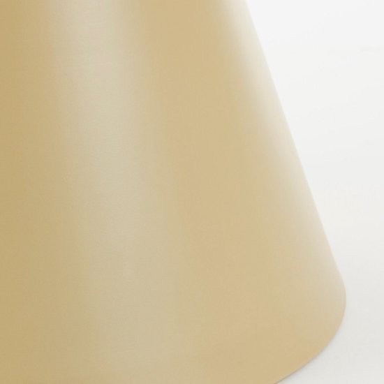 Mica Decorations Celise – Beistelltisch mit großzügiger Tischplatte für den Innenbereich – Couchtisch mit robuster und stabiler Konstruktion – Nachttisch in einer für das Wohnzimmer geeigneten Größe – H 44 x Ø 59 cm – Beige
