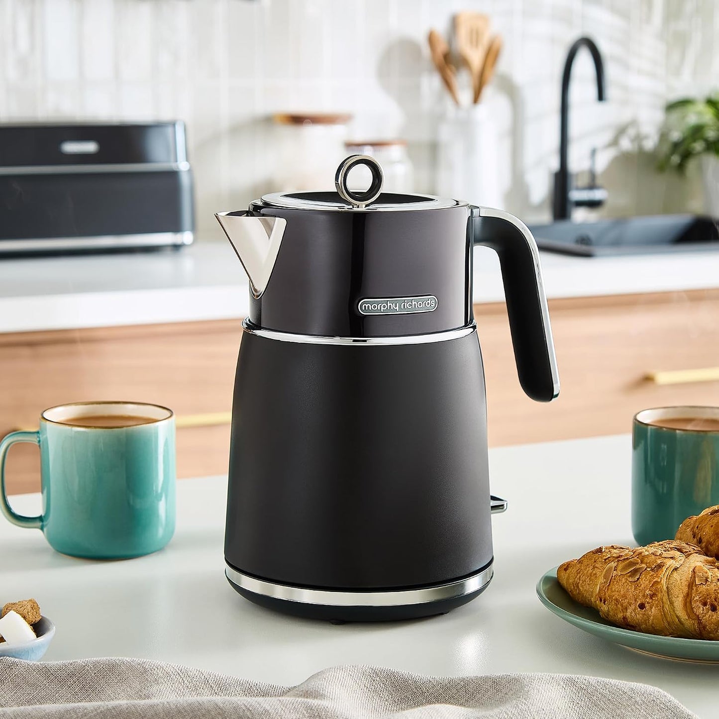 Morphy Richards Signature Opulent Wasserkocher 1,5 l – Rapid Boil 3000 W – Edelstahl, schwarz-transparent – 23,7 x 16,7 x 26,8 cm