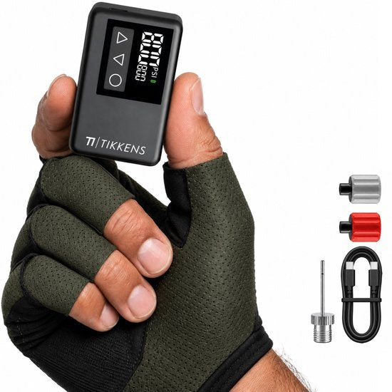 Tikkens® AirGo Elektrische Fahrradpumpe XS – Mini-Luftkompressor – 118 Gramm – Tragbar – Digitalanzeige – Rennrad – Gravelbike – Sportfahrrad – Citybike – Mountainbike – Roller – Fatbike – Über USB-C aufladbar – Presta/Schrader/Dunlop