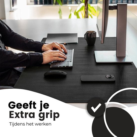 WURK Professional Schreibtischunterlage Kunstleder - Schreibtisch-Organizer - Schreibtischzubehör - Mauspad XXL- Inklusive Kabelclip - 120x60 - Schwarz