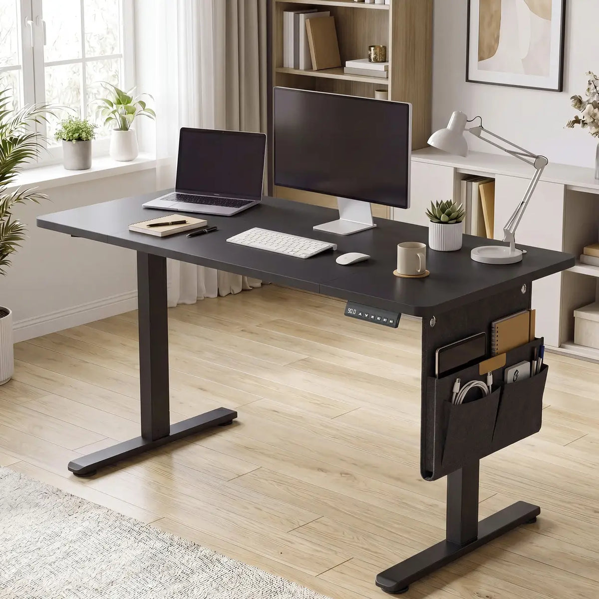 Ochama höhenverstellbarer Schreibtisch, 140 x 60 cm, mit Speicherfunktion und USB-C-Anschluss, schwarz