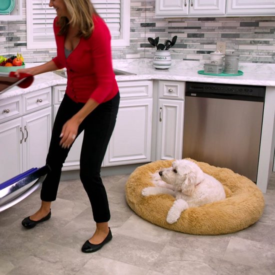 Peaceful Pooch S – flauschiges Hundebett – 58 cm Durchmesser – zusammenklappbar – in verschiedenen Größen erhältlich. Katzenbett – waschbar – herausnehmbare Füllung – entspannt Gelenke und Muskeln – rutschfester Noppenboden
