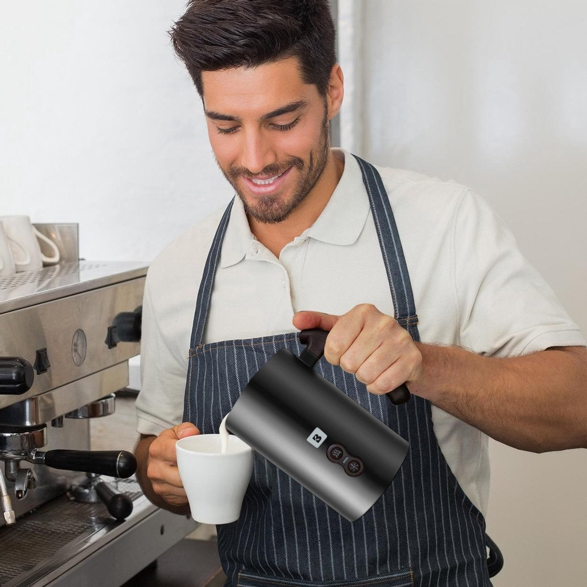 KitchenBrothers Elektrischer Milchaufschäumer - 240 ML - Schwarz