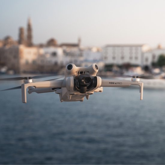 DJI Mini 4 Pro – Drohne – Fly More Combo – Mit RC331 Smart Controller