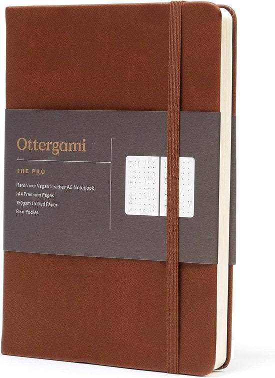 Ottergami Notizbuch A5 – Notizbuch mit Punkten – Hochwertiges, dickes Papier 150 g/m² – 144 Seiten – Bullet Journal, braunes Tagebuch – Veganer Ledereinband, braun – Hardcover – Back to School