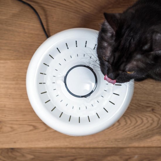 TrevoPet® Trinkbrunnen Katze - Wasserbrunnen Katze - Katzenbrunnen - Flüsterleise - Trinkbrunnen - Katzentränke - 2,5 Liter - einschließlich Filter - Weiß