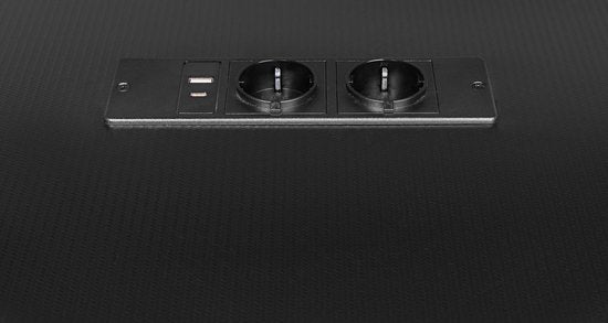 Eckschreibtisch – Gaming-Schreibtisch – L-förmiger Schreibtisch – USB- und USB-C-Anschlüsse sowie Stromanschluss in der Tischplatte – LED-Beleuchtung – Tischplatte 130 x 130 x 50 cm