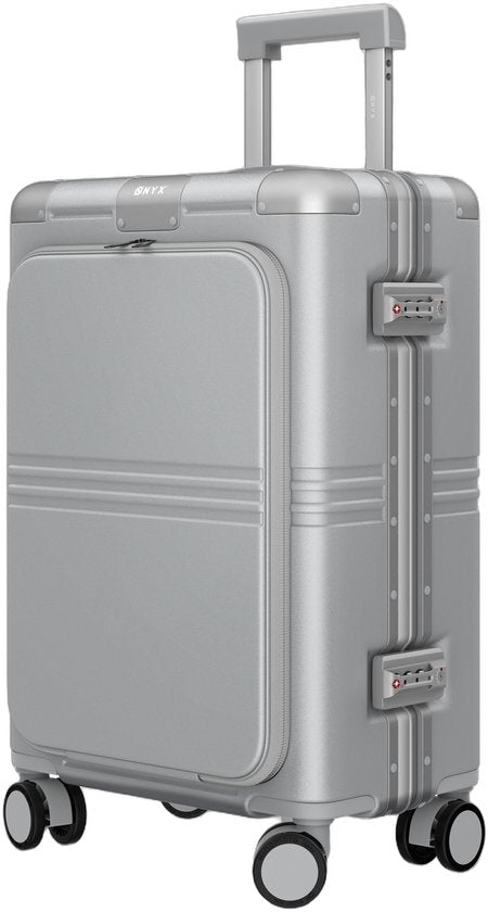 ONYX Hybrid Pro Handgepäckkoffer mit Frontfach, 38 Liter – aus recyceltem Polycarbonat und ohne Reißverschluss – Reisekoffer mit TSA-Schloss und Spinner-Rädern – leichter Trolley mit Laptopfach – Orbit Silver