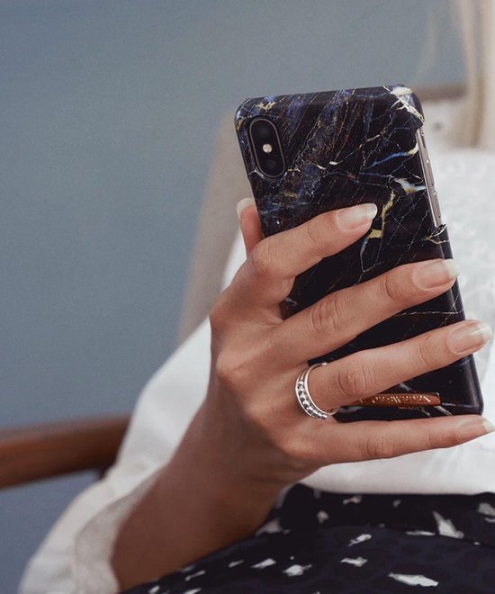 iDeal of Sweden iPhone 11 Pro Max Mode zurück Fall Port Laurent Marmor