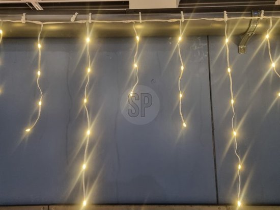 Lichtvorhang „IJspegel“ 300 cm – Warmweiß – LED-Weihnachtsbeleuchtung – Zeitschaltuhr – Fernbedienung – Lichteffekte – Innen- und Außenbereich