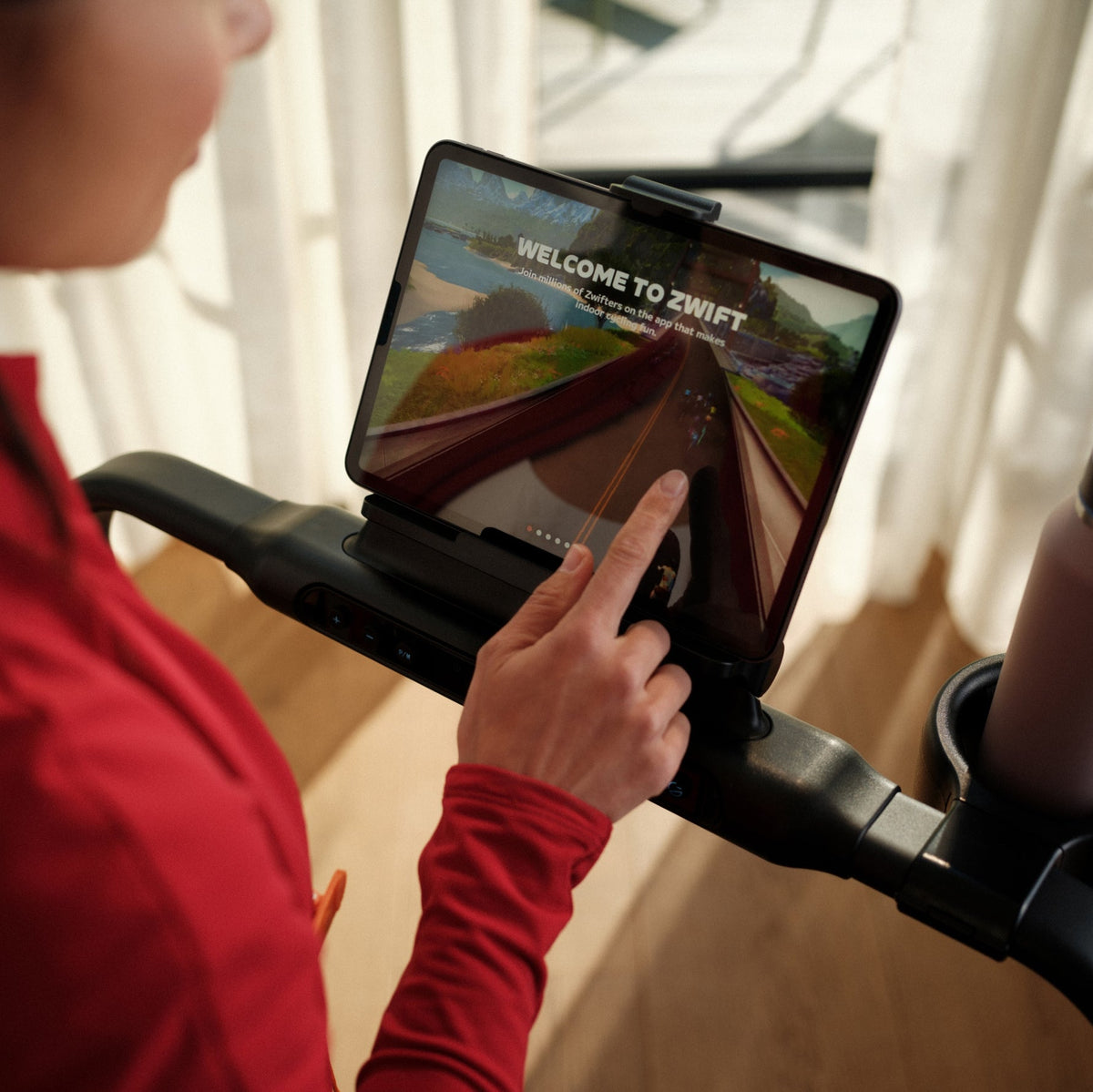 Moov Tablet- und Smartphonehalterung – neigbar – für Walk- und Run-Laufbänder