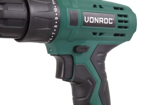 VONROC Akku-Bohrmaschine - 12V Li-Ion - Inkl. Aluminium-Koffer, 46 Zubehörteile, 2x Akku & Ladegerät