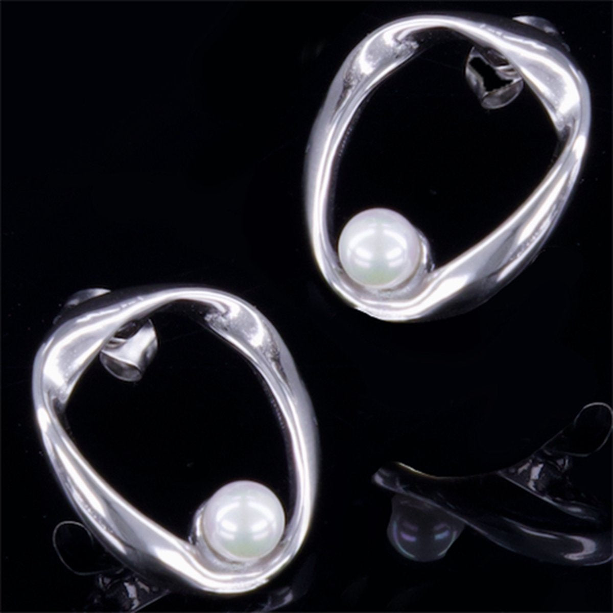 Laura Ferini Damen Ohrringe mit Perle Ardea Silber - Silber Damen Ohrringe mit Perle - Wasserdicht Edelstahl - Geliefert in Luxus-Geschenk-Box - mit Schmuck-Box - Edelstahl-Schmuck - Zubehör