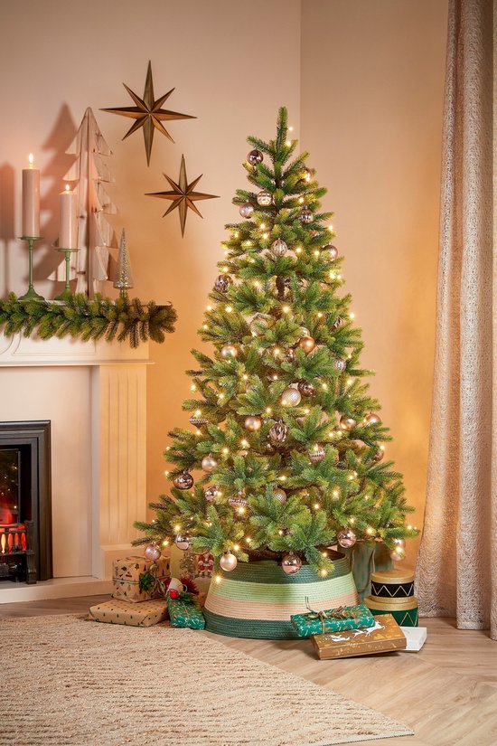 Black Box Trees Nagoya Künstlicher Weihnachtsbaum mit warmweißen LED-Lichtern - H240 x Ø138 cm - Grün