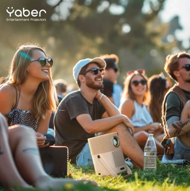 Yaber T2 Plus GTV tragbarer Projektor – Native 1080p – Integrierte JBL-Lautsprecher