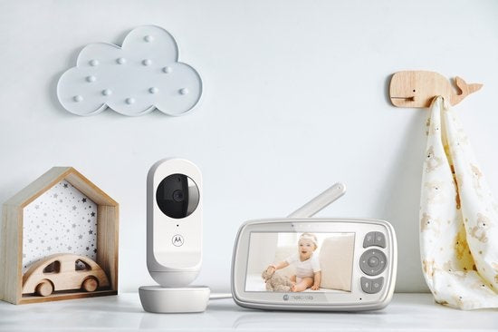 Motorola Babyphone für Kinderzimmer - mit Kamera - VM34 - 4,3-Zoll-Farbdisplay - Infrarot-Nachtsicht - Talk-back-Funktion - Wiegenlieder