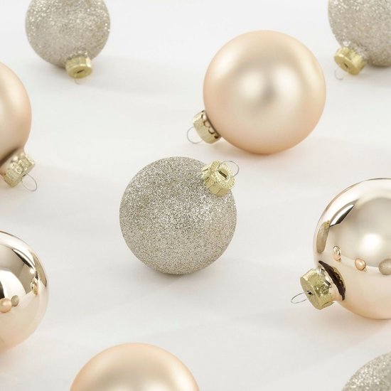 Mica Decorations Weihnachtskugeln – 26 Stück – Weihnachtsschmuck für den Weihnachtsbaum – Glänzende und glitzernde Ornamente – Spitzen und Kugeln in verschiedenen Größen – Ø 7 cm – Cremefarben