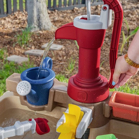 Step2 Pump & Splash Discovery Wassertisch – Mit Wasserpumpe und 8 Zubehörteilen – Wasserspieltisch für Kleinkinder – Spielzeug für draußen ab 2 Jahren – Aktivitätstisch mit Wasser für den Garten / den Außenbereich