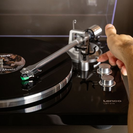 Lenco Plattenspieler mit Bluetooth - Metall-Plattenspieler Tonarm und Gegengewicht - Lenco Expertise line - LBT-215BK - Piano Black