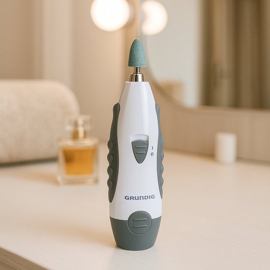 Grundig Elektrisches 5-in-1-Maniküre-Set – Maniküre-Set für Hände und Füße – Elektrische Pediküregeräte mit 5 Aufsätzen – Kompaktes Set für zu Hause und auf Reisen
