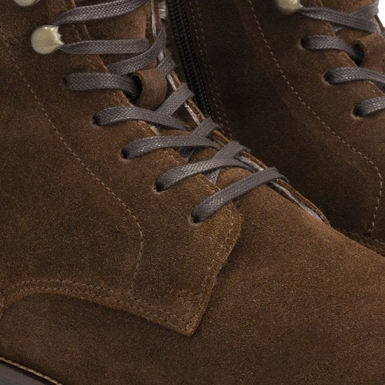 Travelin' Hosio Herren-Schnürstiefel - Lammy-Wollfutter - Cognacbraunes Wildleder