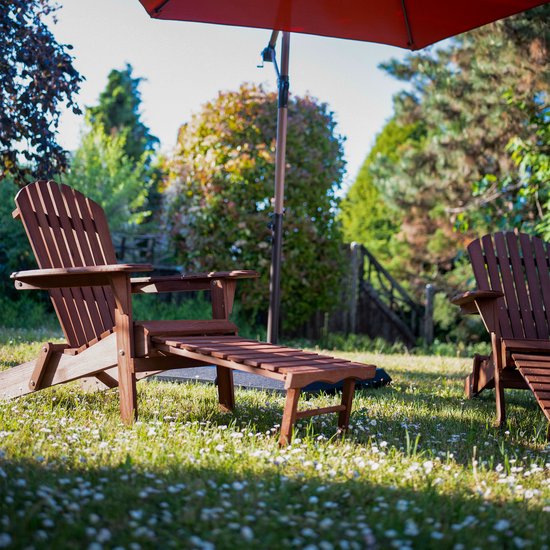 AXI Alexa Adirondack Stuhl Coffee – Mit Fußhocker – Loungesessel aus Holz mit Armlehnen – Zusammenklappbar – Hohe Rückenlehne – Gartenstuhl – 147 x 78,5 x 89 cm – 100 % FSC-zertifiziertes Hemlock-Holz