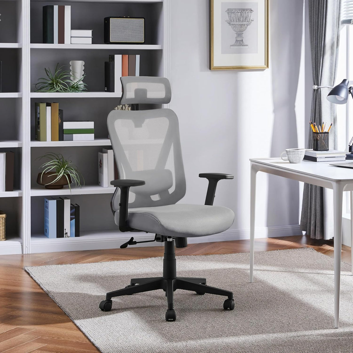 Yaheetech Ergonomischer Bürostuhl mit verstellbarer Lendenwirbelstütze und Kopfstütze 70 × 70 × 125 cm Hellgrau