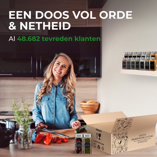 Soothe 24 Glasgewürzdosen quadratisch mit Edelstahldeckel - 2 Arten von Streudeckeln - Gewürzstreuer - Gewürzdosen - Komplettset inkl. Gewürzsticker, Kreidestift und Zubehör - 120ml