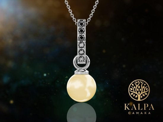 Yolora Damen-Halskette mit Anhänger - Kalpa Camaka Perle und Kristalle - Silber - 18K Weißgold vergoldet - Damen-Halskette Silber - Schmuck - Luxuriöse Geschenkbox - Geschenkbox - Exklusive Geschenkbox - Schöne Geschenkverpackung