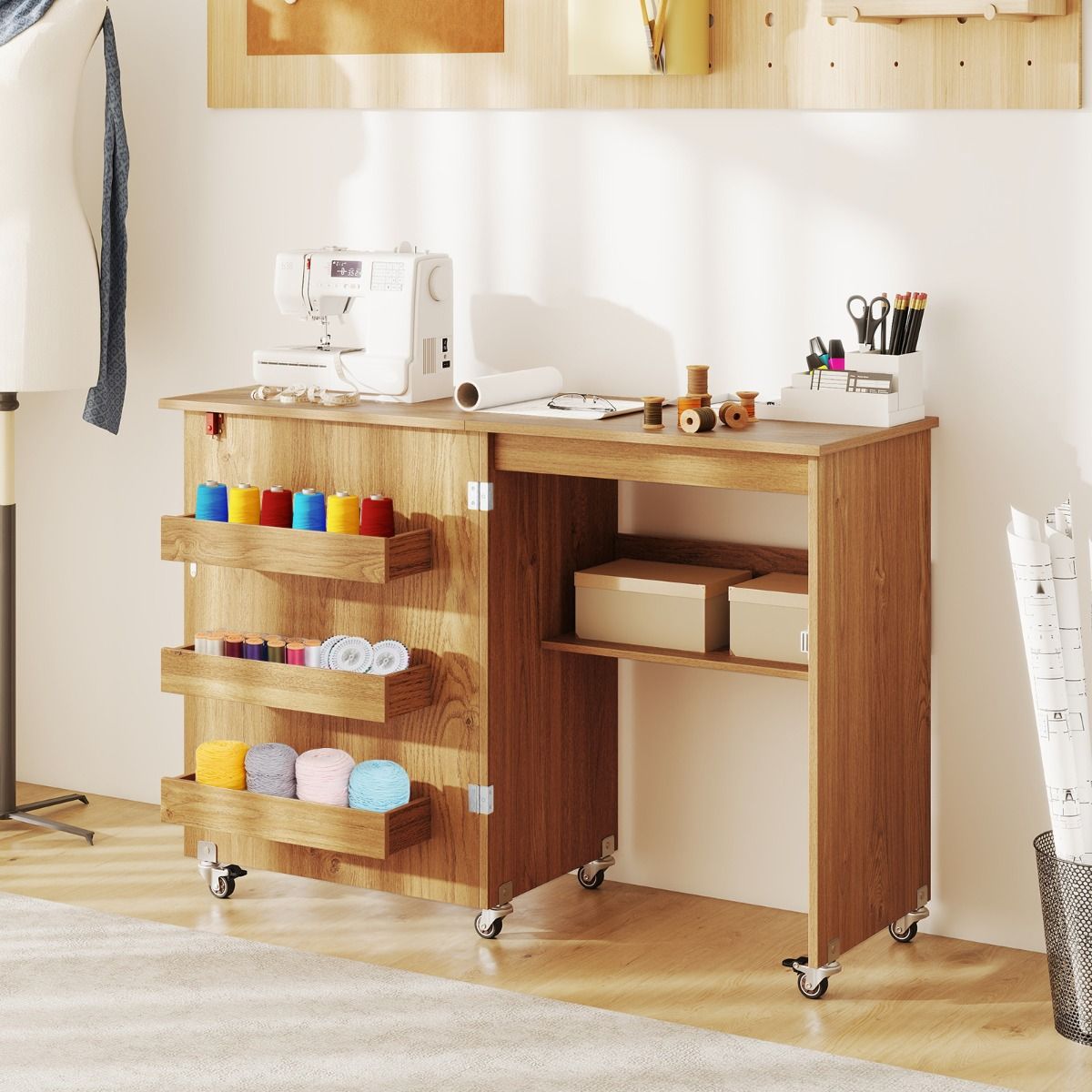 Coast Klappbarer Nähtisch – Mobile Bastelstation mit Ablagegestell – Drei versteckte Aufbewahrungsboxen – Naturfarben – 118,5 x 40 x 79,5 cm