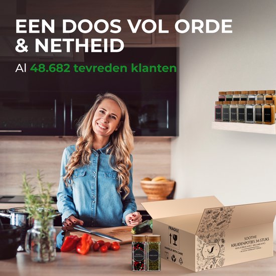 Soothe 36 Glasgewürzdosen quadratisch mit Akaziendeckel - 2 Arten von Streudeckeln - Gewürzstreuer - Gewürzdosen - Komplettset inkl. Gewürzsticker, Kreidestift und Zubehör - 120ml