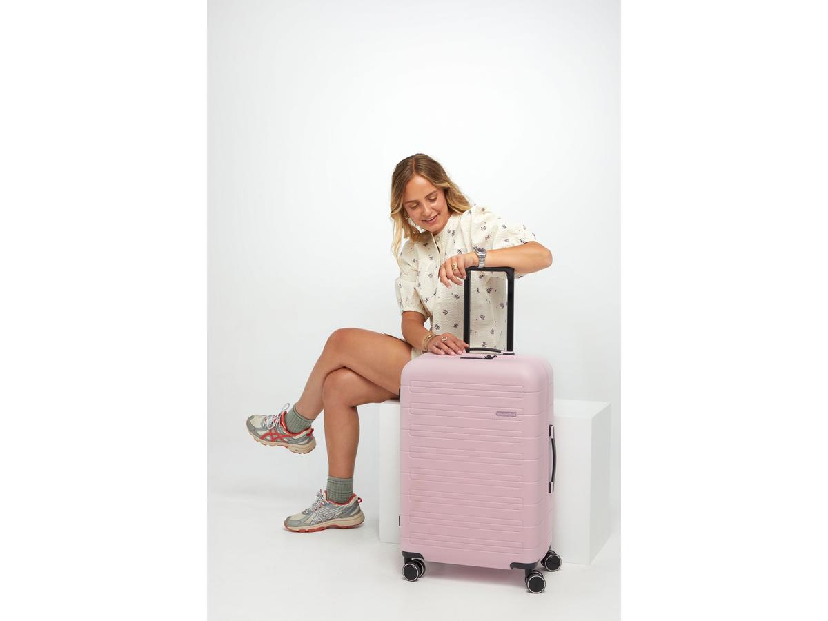 American Tourister Novastream Spinner Trolley – Erweiterbar – TSA-Schloss – Größe 67 cm – Dark Slate