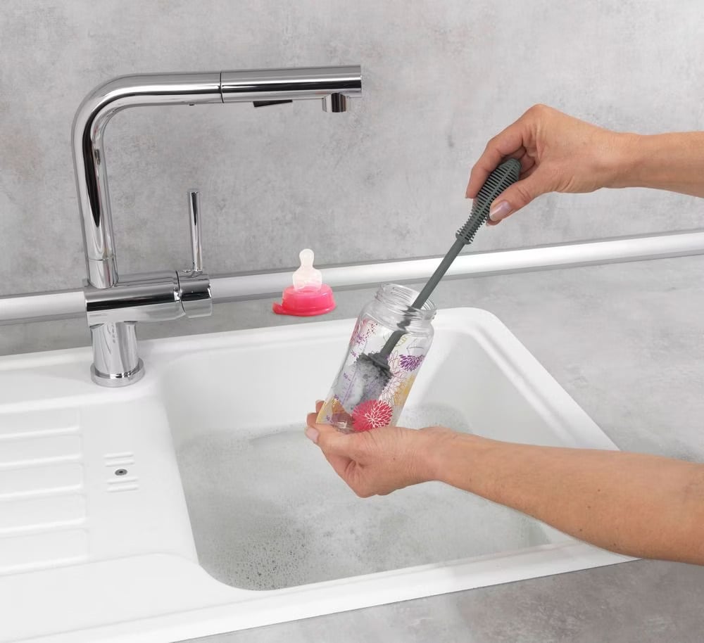 WENKO Sia Flaschenbürste Grau – 25 cm – Silikon – Bürstenkopf Ø 3,5 cm
