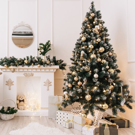 PristinePine Full Künstlicher Weihnachtsbaum mit Schnee 180cm - Stabiler Weihnachtsbaum - Metallsockel - Schnell aufzustellen