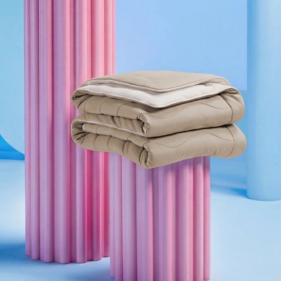 Cloudpillo Kühldecke – Kühldecke 240 x 220 cm – Natural Sand – Beidseitig kühlend – Sommerbettdecke ohne Bezug – Immer kühl schlafen