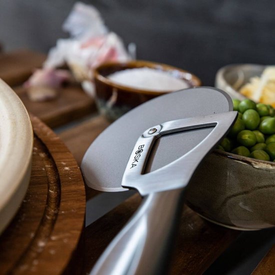 Boska Pizzaschneider Monaco+ - Pizzaroller - Edelstahl - Ergonomischer Pizzaschneider - Geschenkbox - Geschenkideen für Männer - Küchenutensilien - Küchenzubehör - Lebenslange Garantie