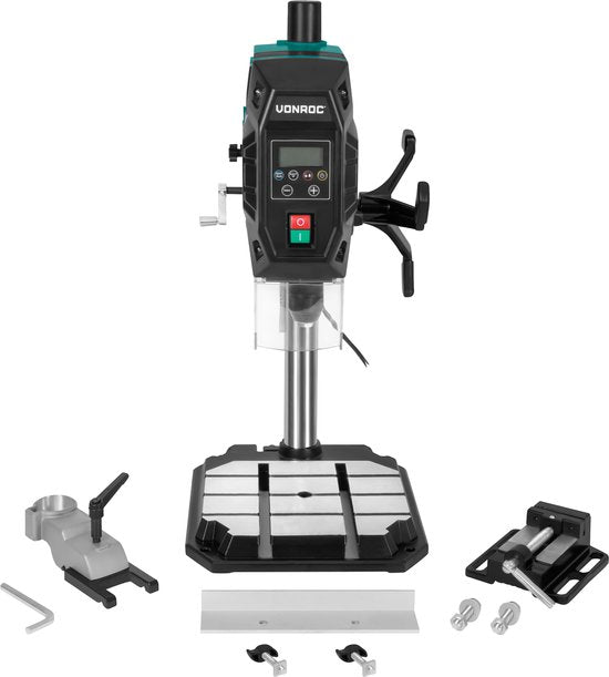 VONROC Säulenbohrmaschine 900W - Tischbohrmaschine - Digitales Bedienfeld mit LCD-Display - Kreuzlinienlaser und LED-Arbeitsleuchte - Inkl. Schnellspanner, Bohrzwinge und Parallelführung