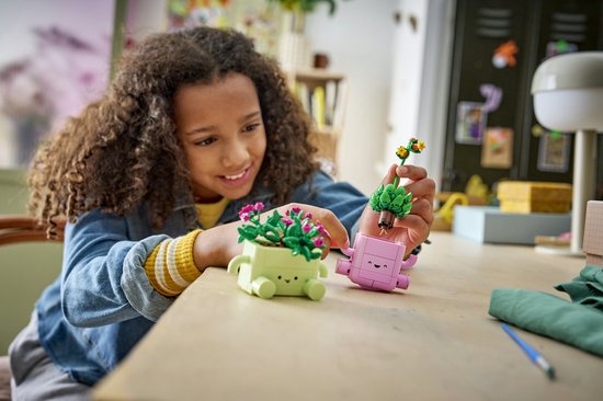 LEGO Botanicals – Schaukelnde Pflanzen und Blumen – Bausatz für Kinder – 11506