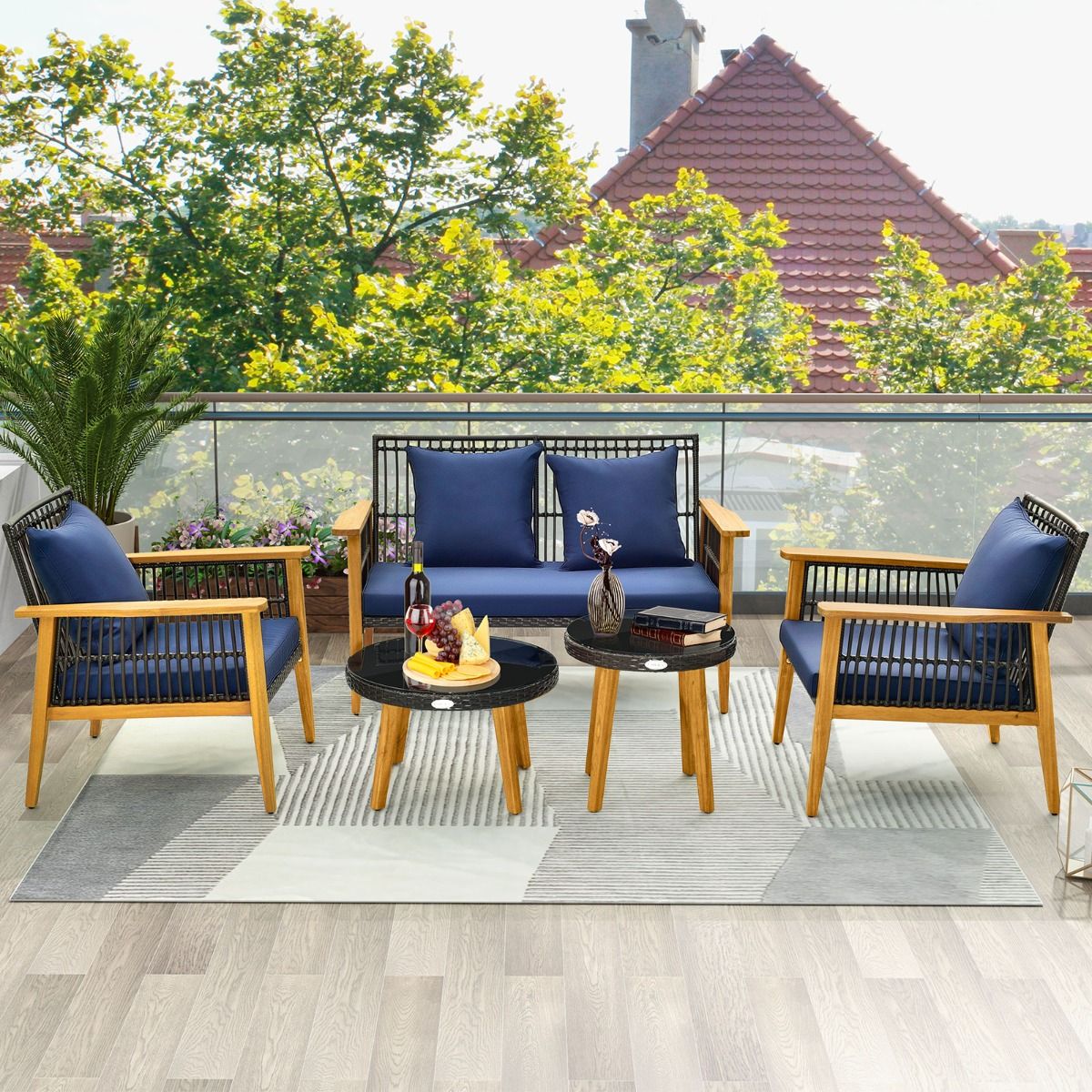 Coast 5-teiliges Rattan-Möbel-Set für den Außenbereich Braun mit marineblauen Kissen - 2 Stühle, Loveseat und 2 Couchtische (Stuhl 75x76x80 cm, Loveseat 132x76x80 cm, Tisch Ø48 cm & 60x38 cm)