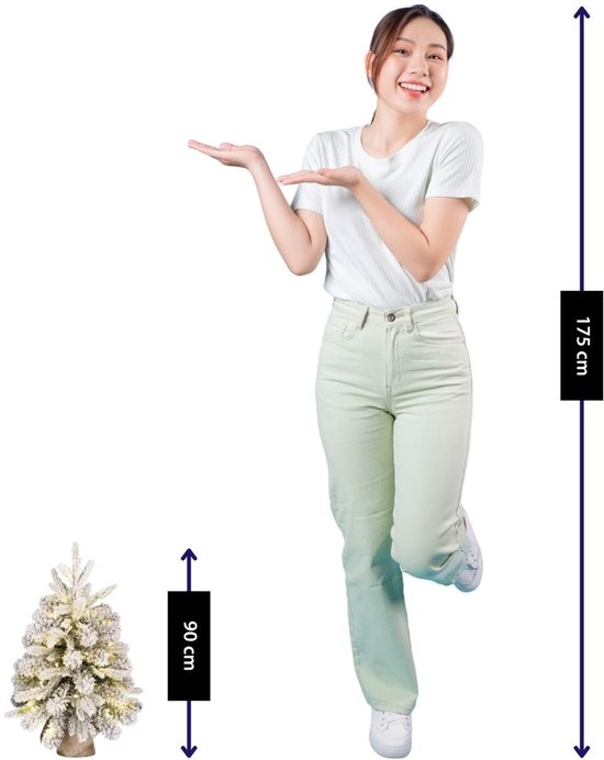 Black Box Trees Kunstweihnachtsbaum Grimshaw mit Schnee H60 x T46 cm – Kunstbaum im Jutesack – Kunstweihnachtsbaum für den Innenbereich – 56 Zweige – Grün