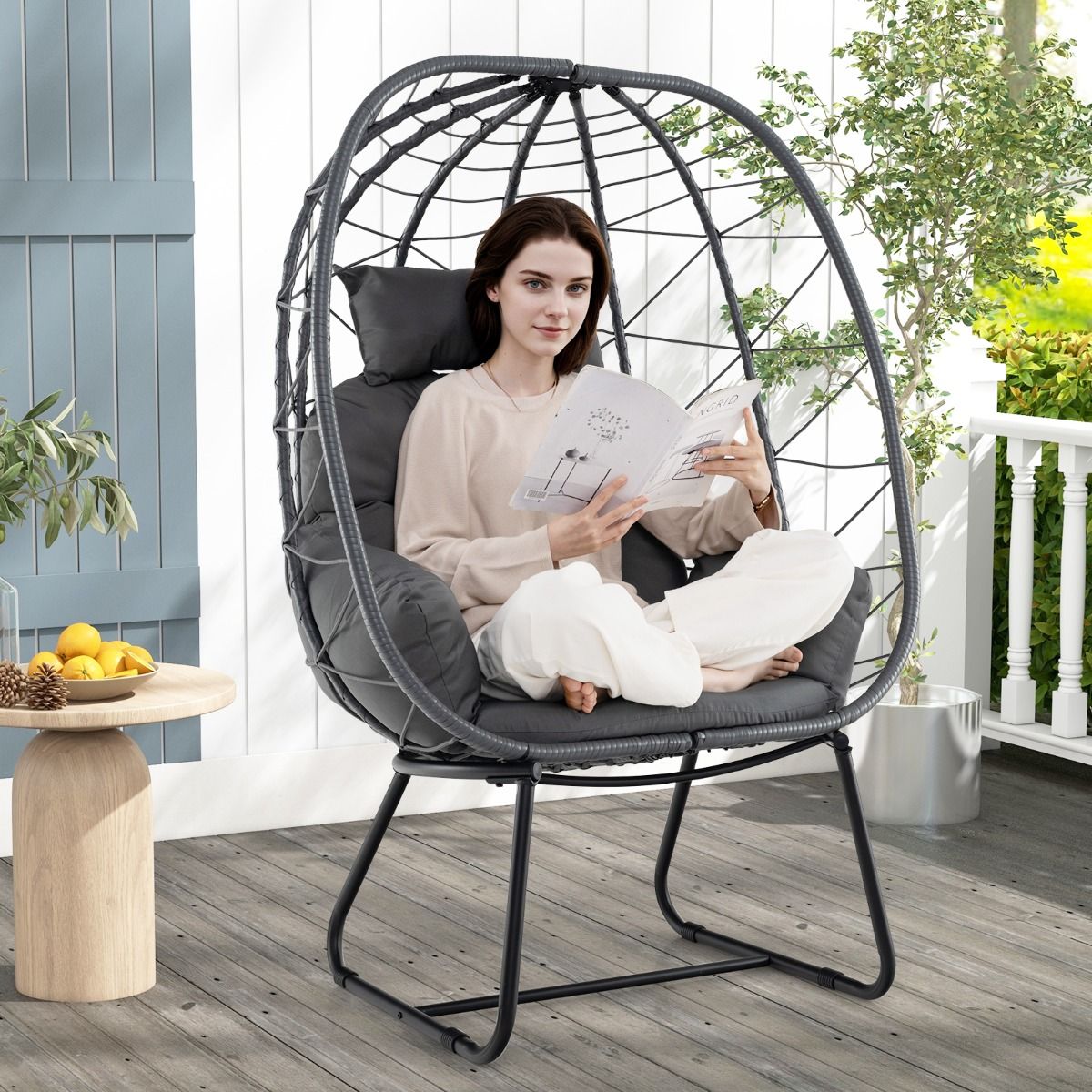 Coast Rotan-Lounge-Sessel – übergroße Eiform – abnehmbares Kissen – grau