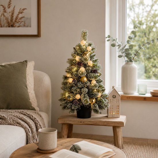 Black Box Trees Kunstweihnachtsbaum „Kaprun“ mit Dekoration H90 x T61 cm – Kunstbaum mit Topf – Kunstweihnachtsbaum für den Innenbereich – 120 Zweige – Grün