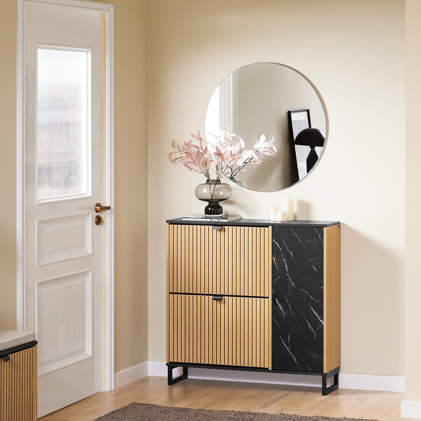 SoBuy FSR203-N Schmaler Eingangs-Schuhschrank, 2 Klappen und Seitentür, skandinavisches Design, kompakt, Schwarz und helles Holz, 90 x 24 x 88 cm