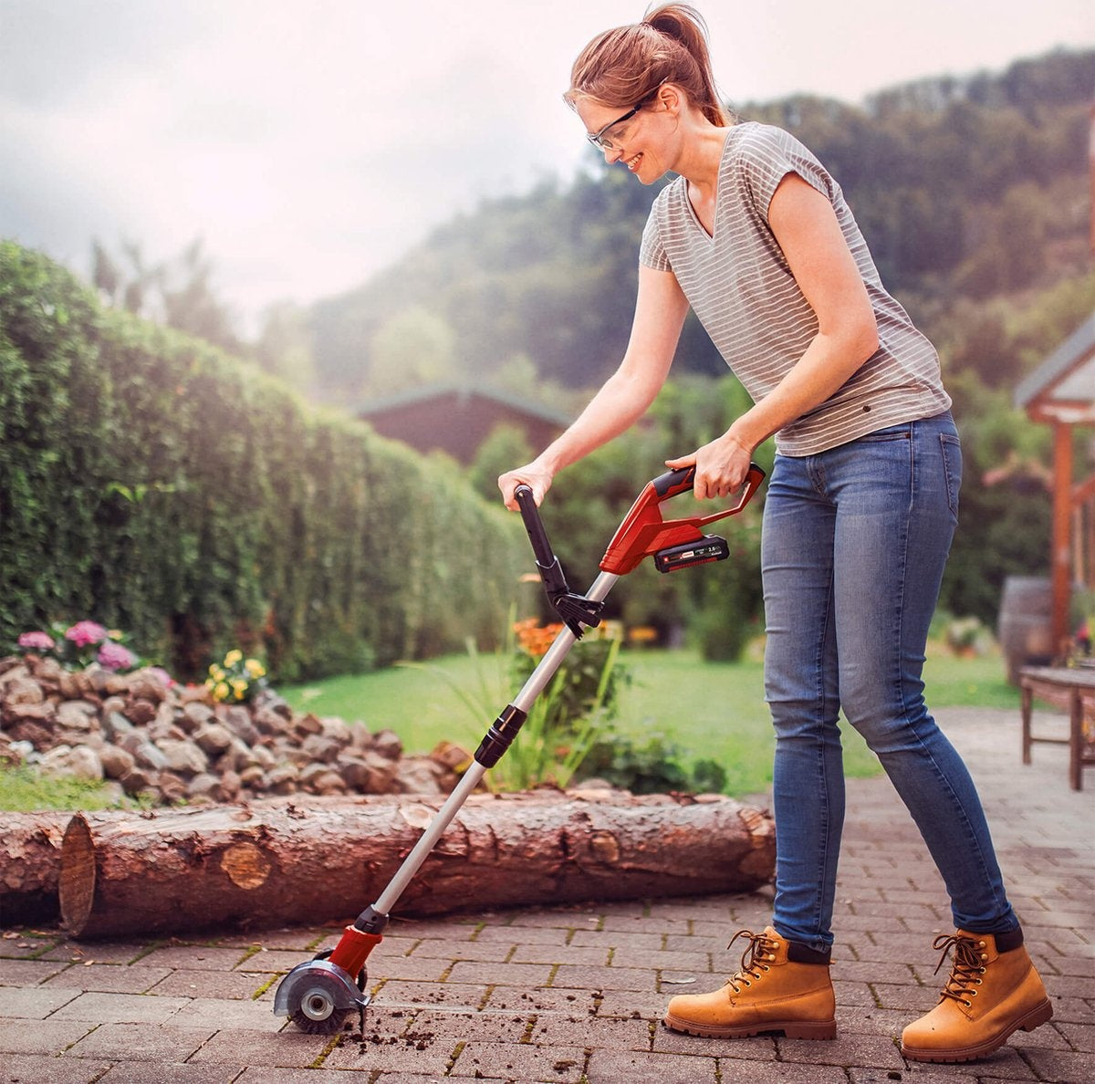 Einhell Accu Voegenreiniger GE-CC 18 Li-Solo Power X-Change (Li-Ion - 18 V - 1200 t/min - borsteldiameter 10 cm - incl. staal- en nylonborstel - zonder accu en lader)