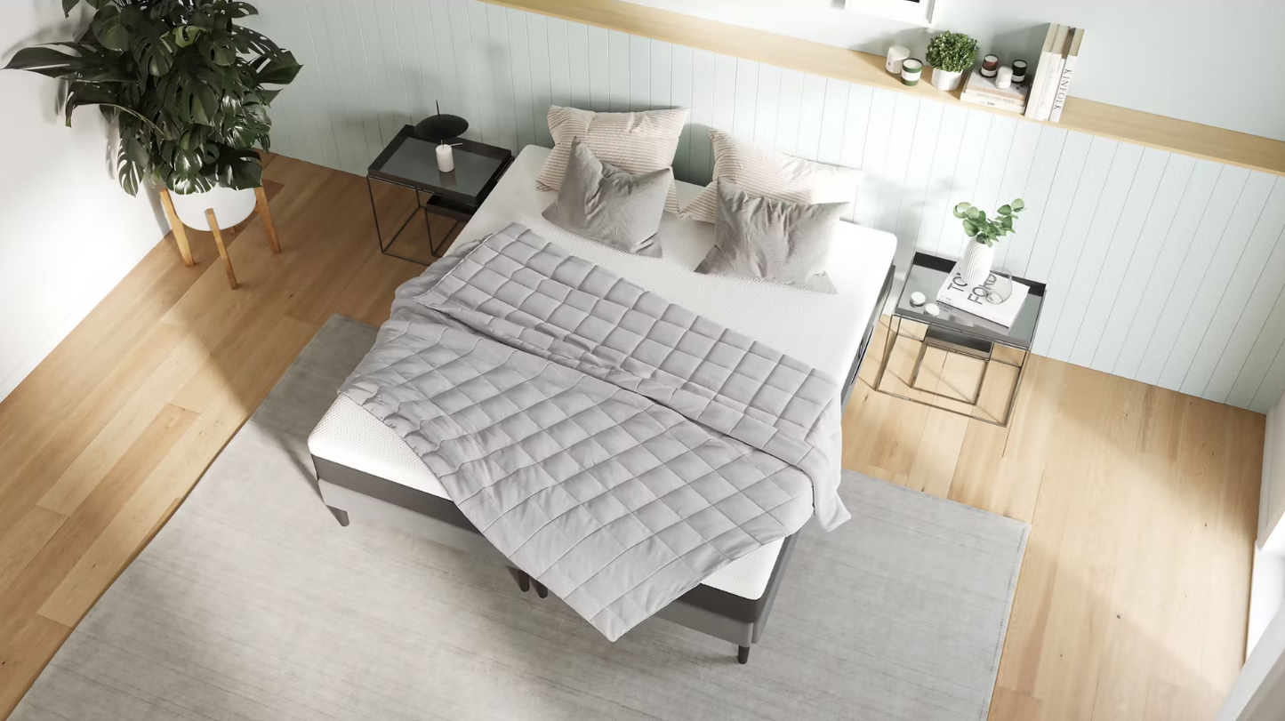 Emma Hug Decke Aggravation - 240 x 220 cm - grau