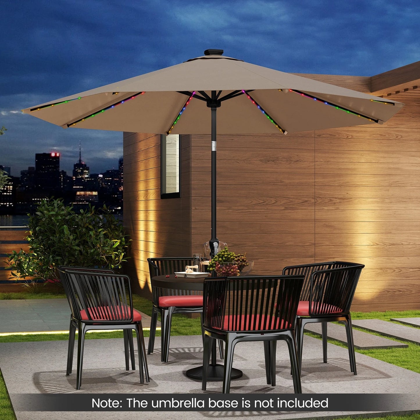 Coast Sonnenschirm mit solarbetriebener LED-Beleuchtung – mit neun Leuchtstufen, manuellem Neigungssystem und praktischem Drehgriff – für Garten und Terrasse – aus beigem Polyester und Metall – 290 cm breit und 247 cm hoch
