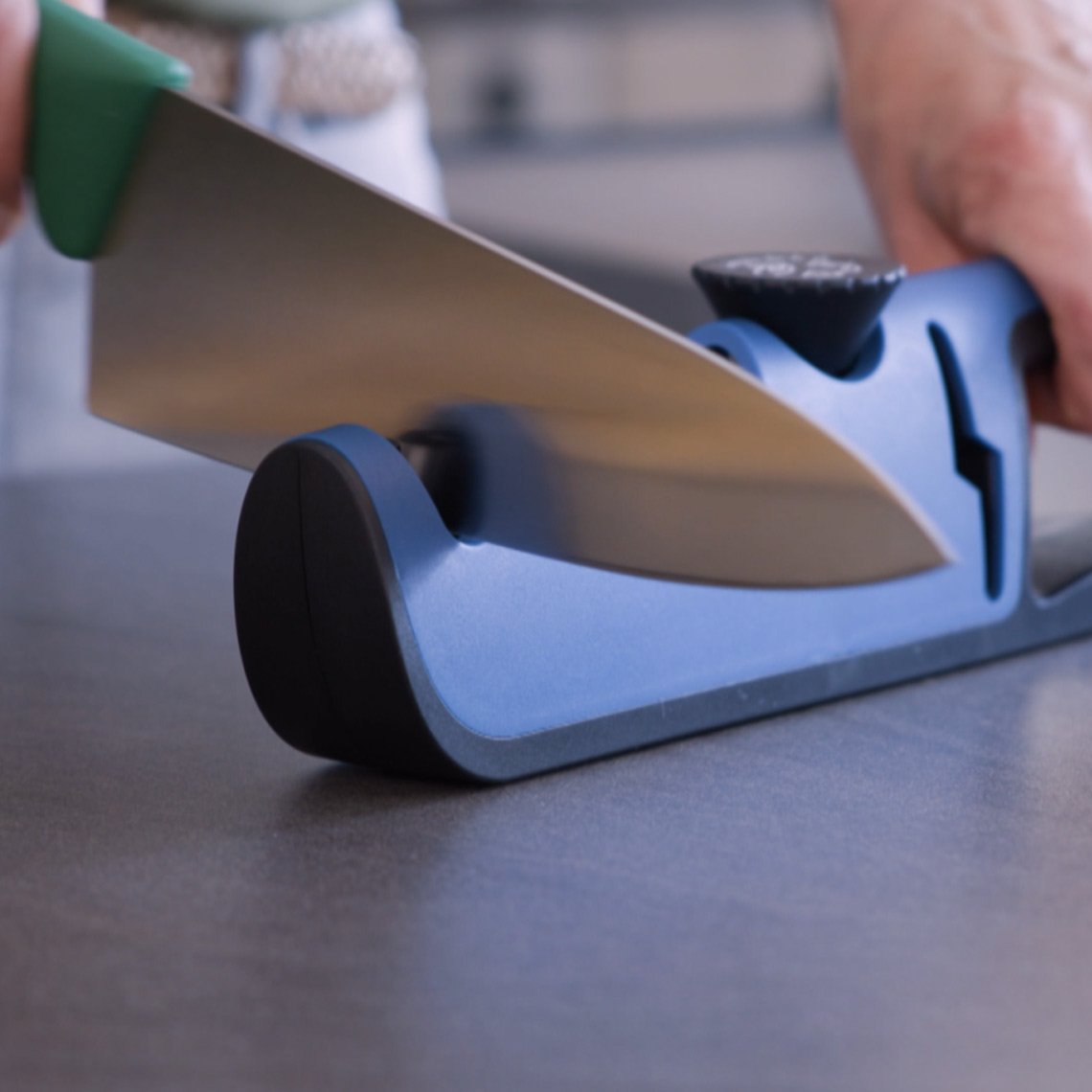Livington BladeStar 3-in-1-Messerschärfer – Einstellbarer Schleifwinkel – Dreistufensystem – Für Messer und Scheren