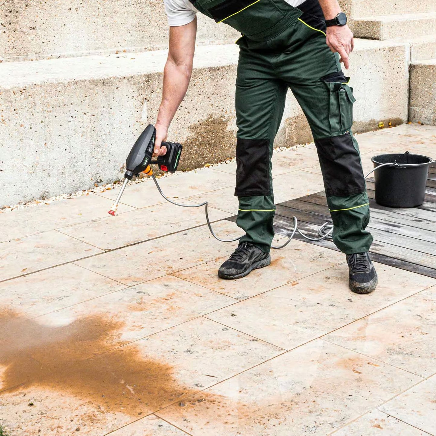 Hammersmith - HydroBlast Akku-Hochdruckreiniger – Leicht und kompakt – Funktioniert ohne Wasseranschluss – Inklusive Zubehör