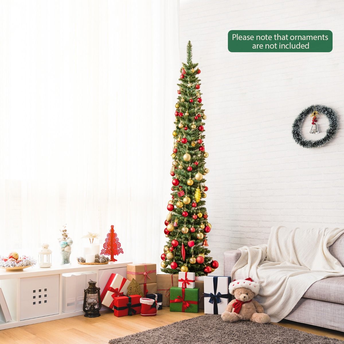 Künstlicher Weihnachtsbaum Coast mit 499 Zweigen - 200 warmweiße LED-Lichter - 210 cm hoch - grün